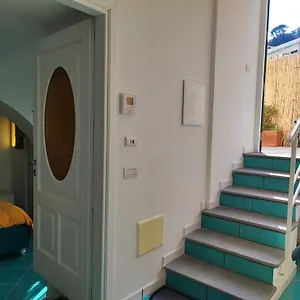 Small Wonder Tiny Town House Apartment Amalfi